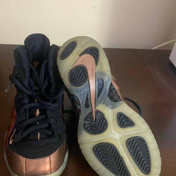 Nike Foamposite - Picture 2 of 6
